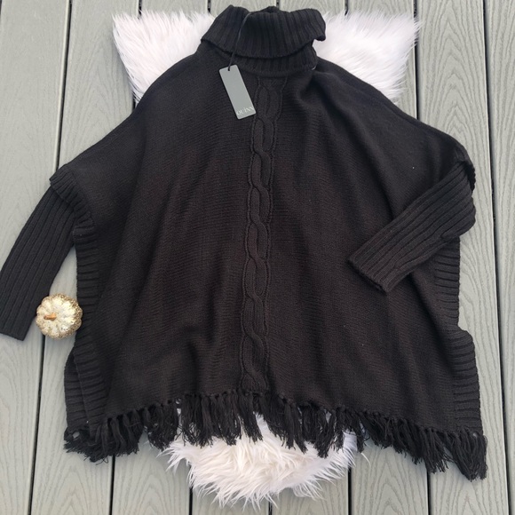 Sweaters - Black poncho sweater